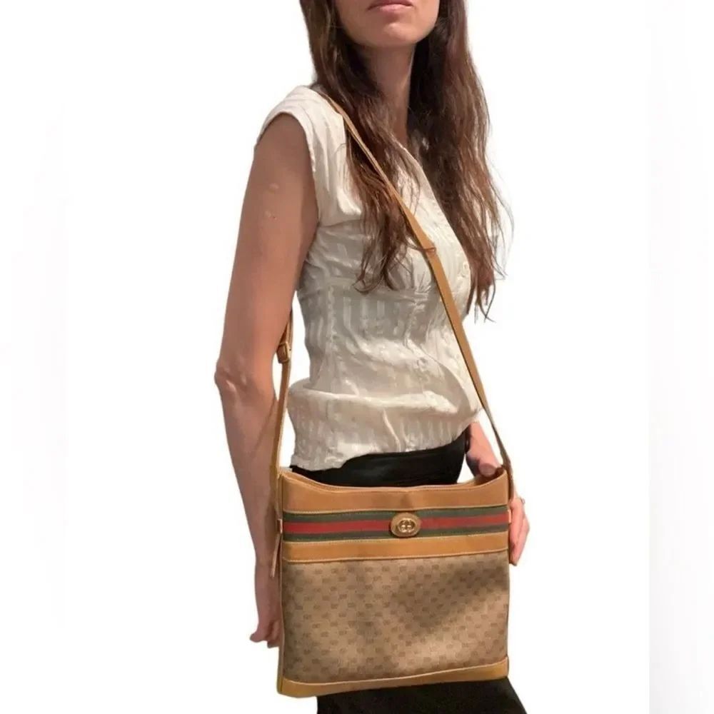 Gucci vintage micro gg bag